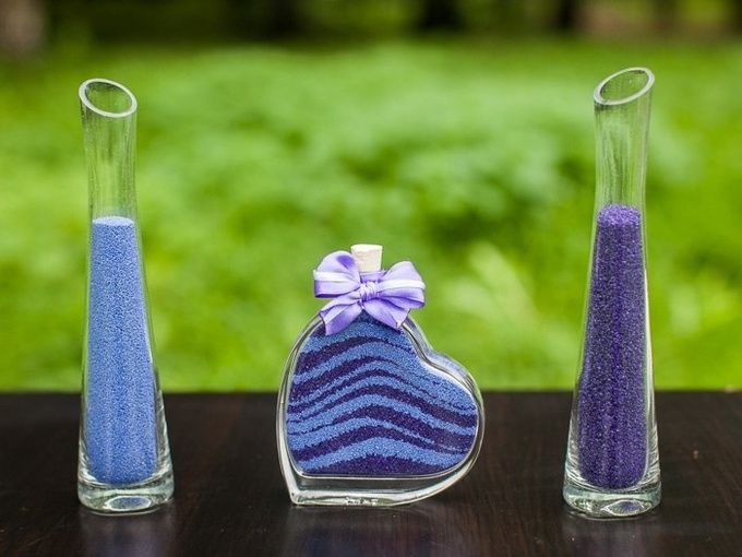 Пісок кольоровий. Дрібна однорідна фракція.