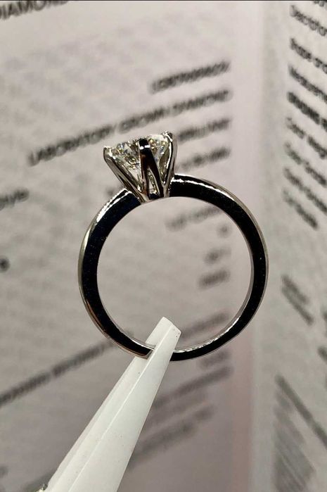 Кольцо белое золото бриллиант 1.01 ct сертификат
