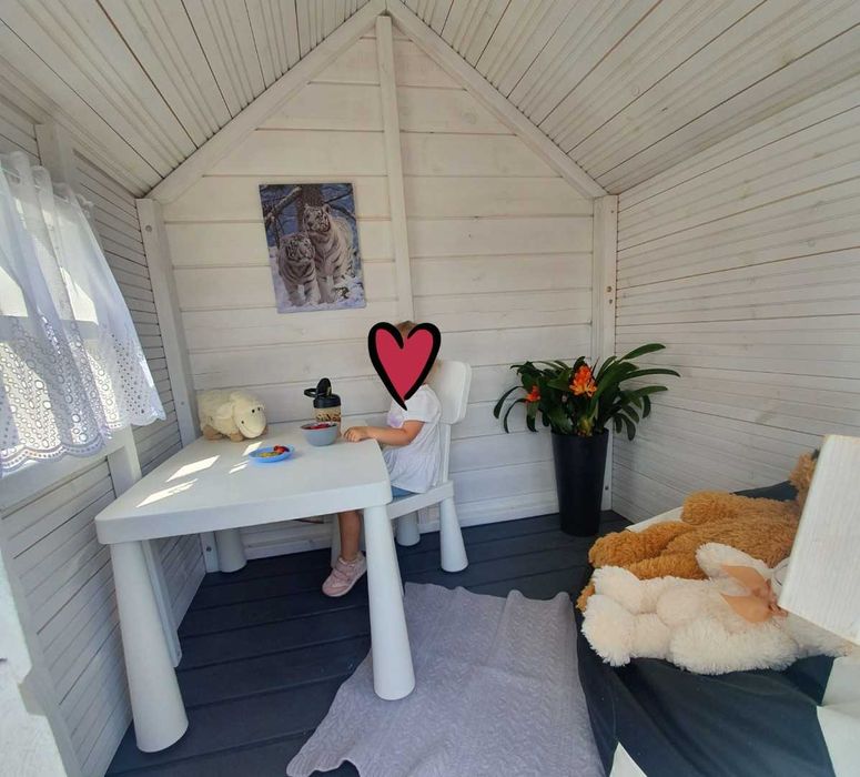 plac zabaw domek dla dzieci , huśtawka