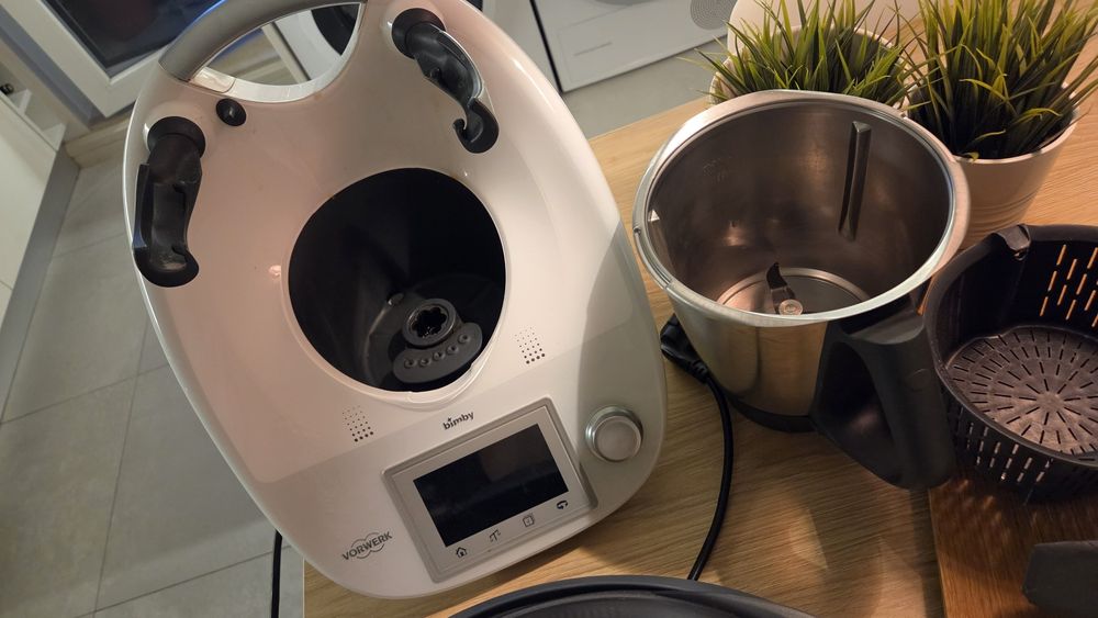 Bimby TM5 como nova + copo extra + acessórios com Cookidoo