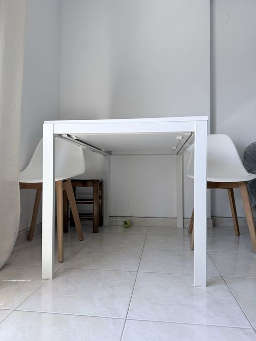 Mesa Extensível VIHALS c/ 2 cadeiras