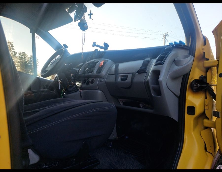 Продам Opel Vivaro 2004року