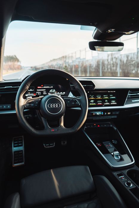 WYNAJEM Audi RS3 Sedan 400KM Wypożyczalnia aut sportowych Poznań