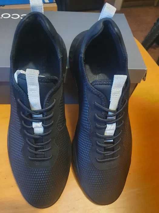 Buty męskie sneakersy czarne  Ecco ATH-1FM  45 EU  28,5 CM