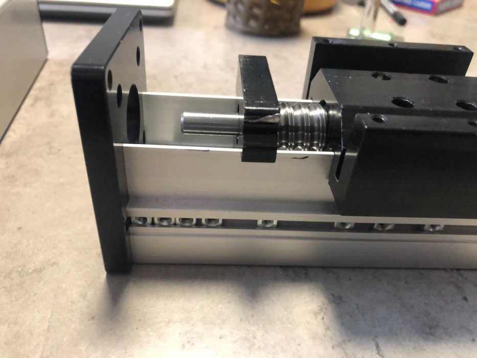 cnc  prowadnica liniowa z silnikiem