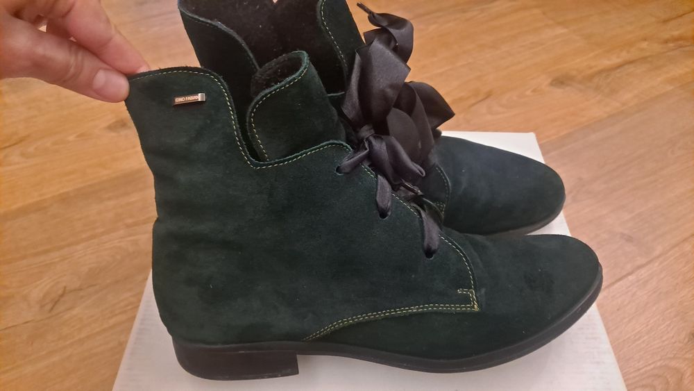 Botki zamszowe butelkowa zielen lekko ocieplane 40/41 skórzane