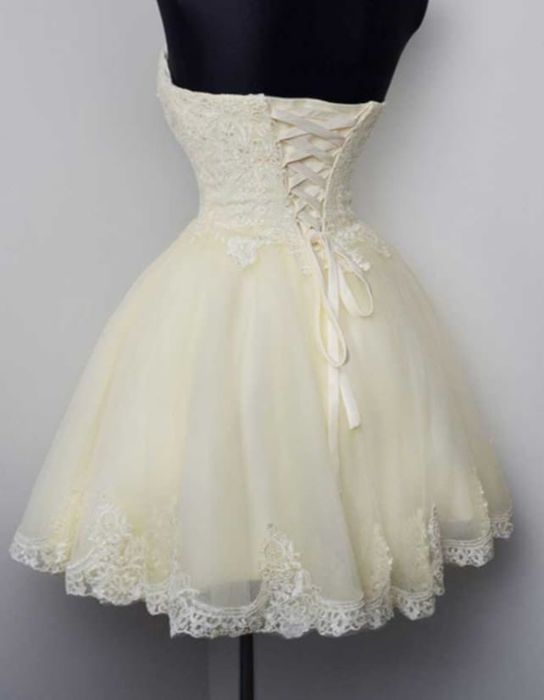 Gorsetowa sukienka ślubna