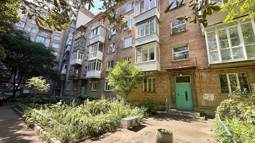 Без% Фото реальні 3к (або 2к за27тис) розд Липки м Печерська Кловська