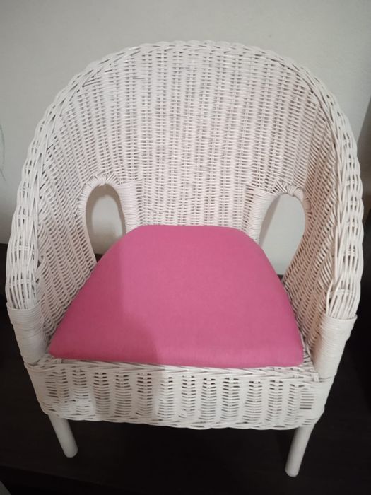 Cadeira em verga de criança