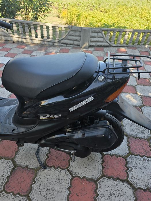 Продам  Скутер   HONDA