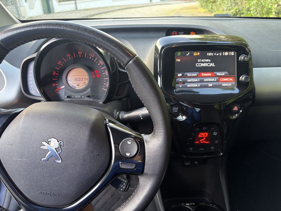 Peugeot 108 1.2 Allure Top Teto de abrir panoramico