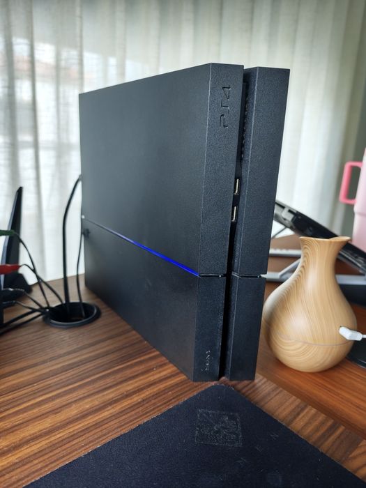 PlayStation 4 1TB + comando Original