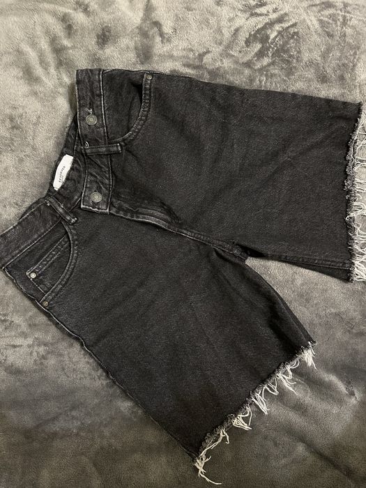 Жіночі шорти в гарному стані