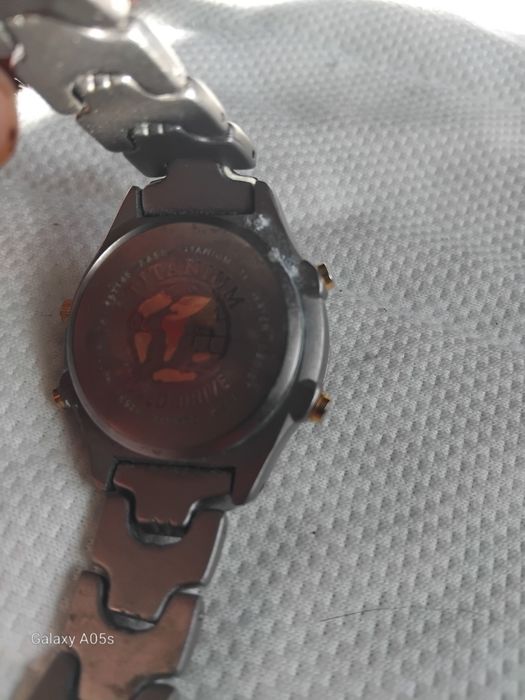 Relógio titanium
