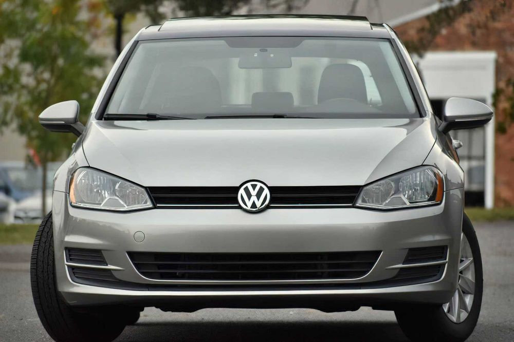 Volkswagen Golf S      2015