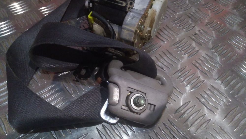 Cinto Frente Direito Subaru Legacy Ii (Bd)
