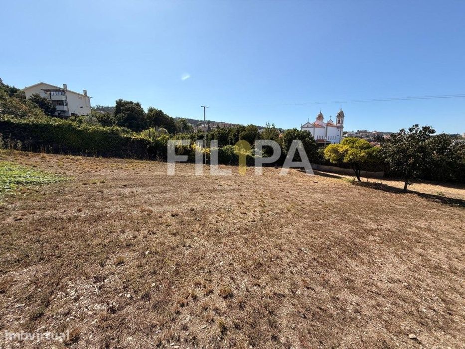 Moradia térrea para reconstrução no centro de Valongo