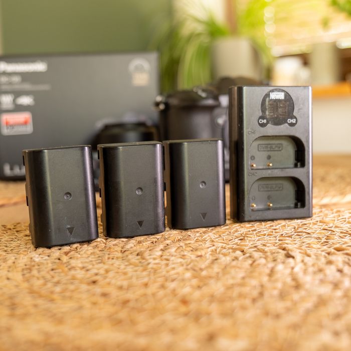 Panasonic Lumix G9 + 12-32mm / 25mm / baterie i klatka