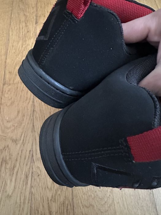 Кросівки DC х Slayer Court Graffik Black Red 25.5