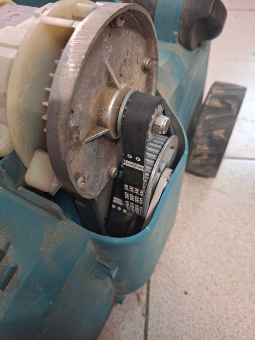 makita wertykulator glebogryzarka uv3600