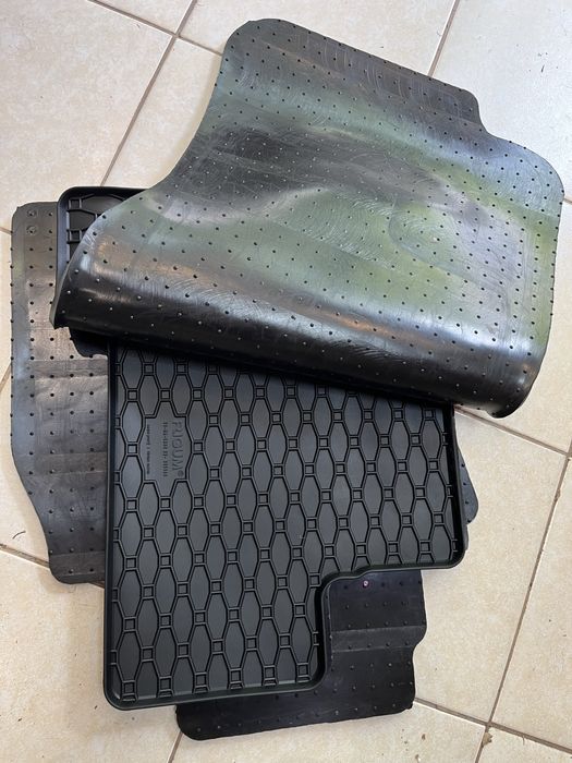 Dywaniki gumowe mazda xc 60