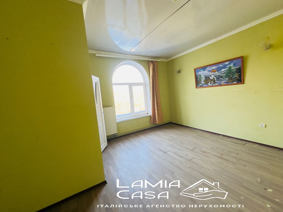 Продаж великого комплексу біля Чернівців