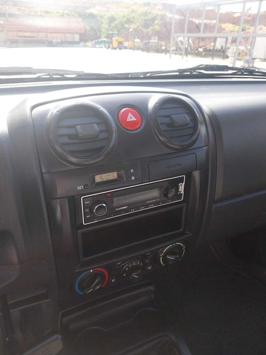Isuzu D-MAX 2013