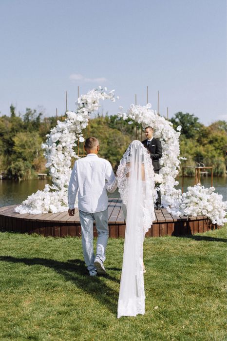 Весільна сукня бу