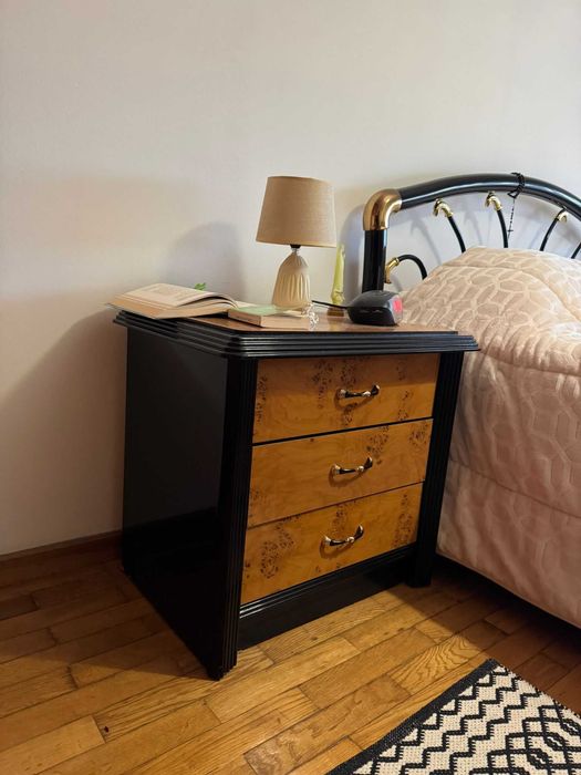 Mobila de quarto casal com 2 mesinhas e comoda