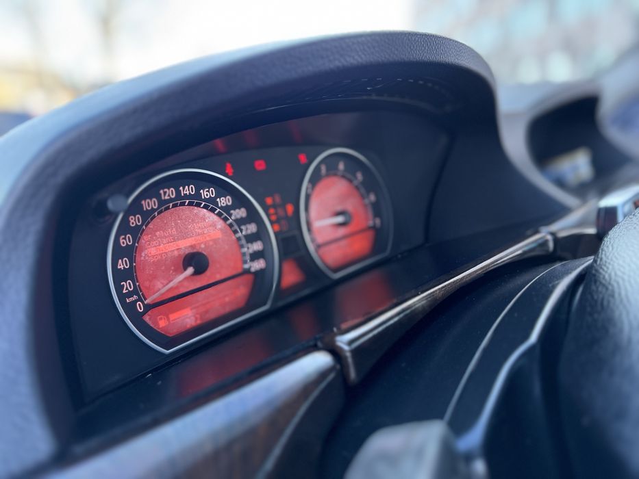 BMW -735i ,3,6 - Акпп ,газ/бенз !