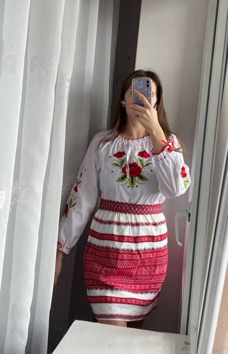 Продаю вишиту спідницю