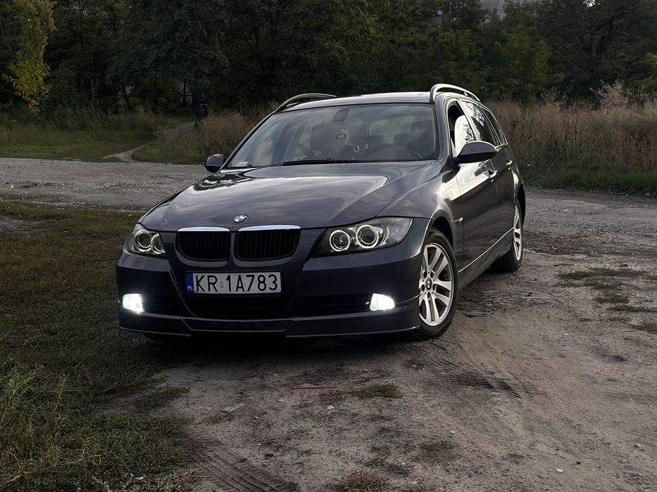 BMW E91 на повному ходу