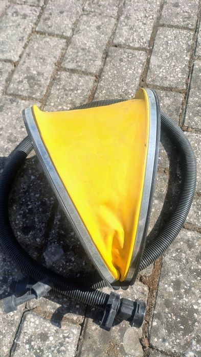 Bomba de pé para campismo