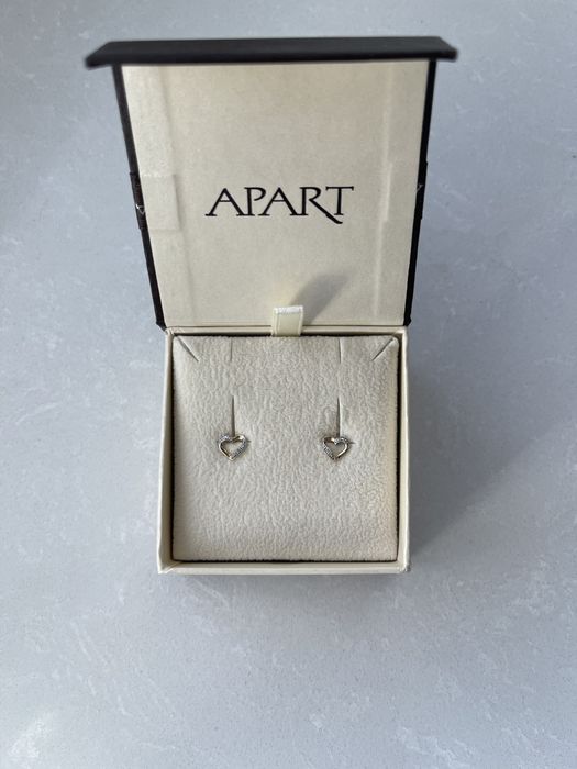 Złote kolczyki Apart