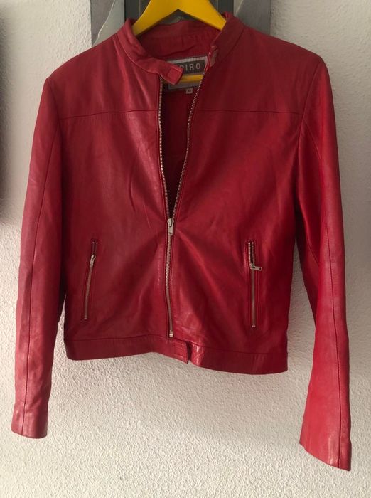 Красная кожаная куртка. Натуральная кожа