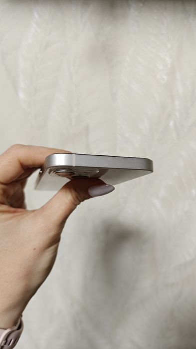 Iphone 13  128 ГБ в чудовому стані