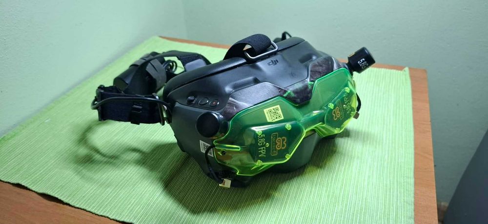 Gogle cyfrowe DJI FPV Goggles V2 + Anteny Stubby LHCP