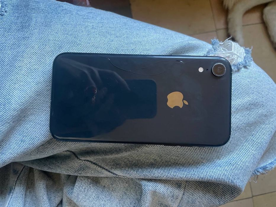 Обменя айфон xr 64gb