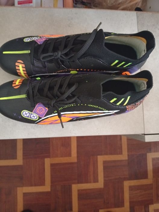 Vendo chuteira original