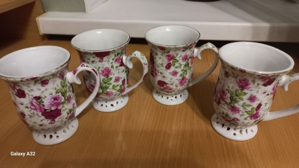 Продам посуд,скатертину ,дощечку