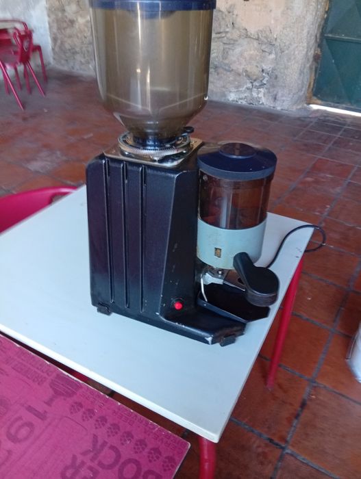 2 moinhos de café