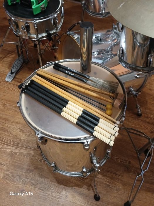 Уроки гри на ударних DRUM SCHOOL