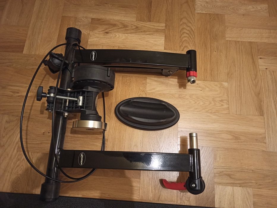 Trenazer rowerowy