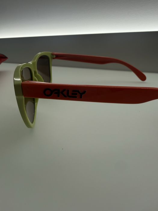 Солнцезащитные очки Oakley, отличное состояние, оригинал