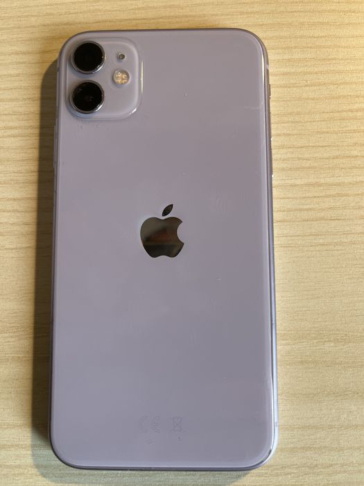 IPhone 11 purple com bateria 73%