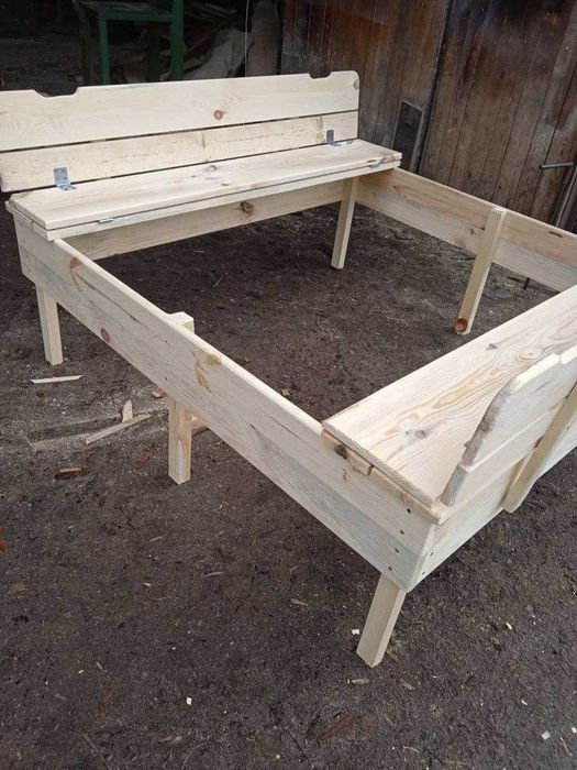 Песочница с крышкой 1,5 на 1,5 метра