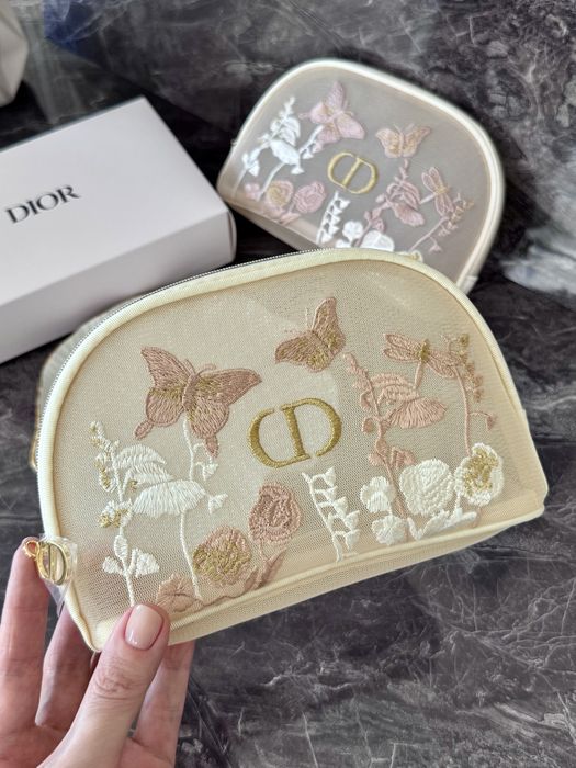 Косметичка Dior з вишивкою