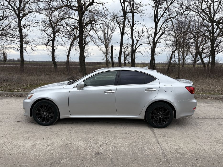 Шикарный Lexus IS 250
