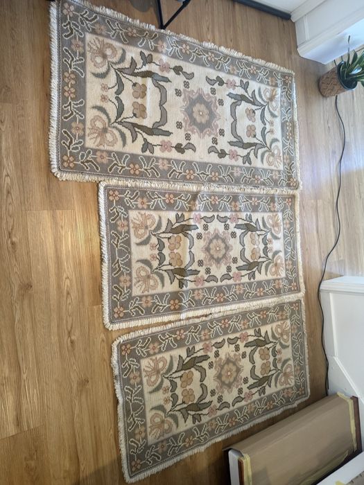 Tapete de Arraiolos de quarto