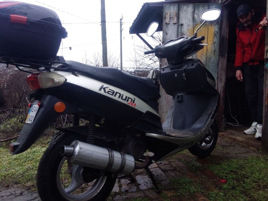 Продам скутер KANUNI